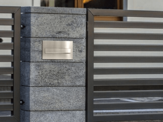 почтовый ящик на заборе poztovuy-yachuk na zabore