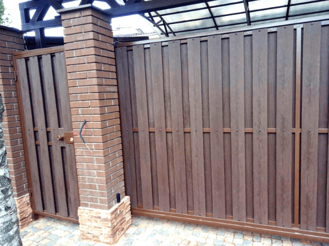 орота из террасной доски vorota-iz=terrasnoy-doski