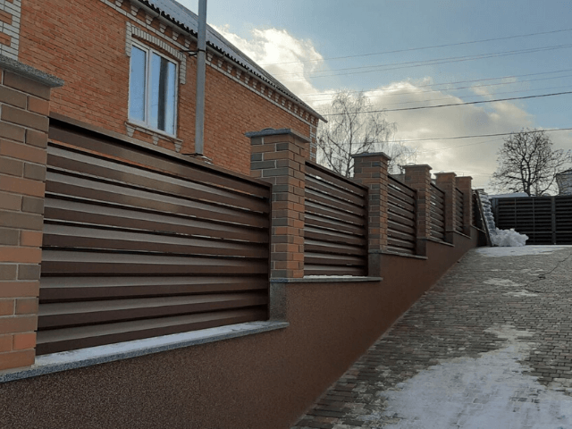 паркан на схилі parkan-na-sxuli