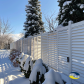 zovmarketing A Louvered Fence in RAL 9003 Signal White equipp 23b9ee90 ec92 4d81 ae62 2b82bf04fb27 1