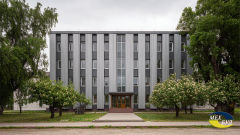 Facades for administrative buildings 11